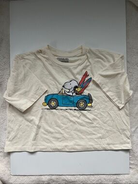 Cream Peanuts Graphic Tee with Blue Car and Red Surfboards
